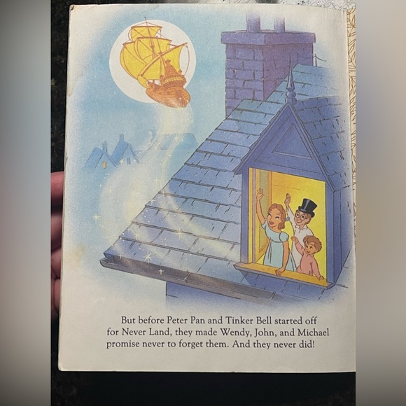Vintage A Little Golden Book: Walt Disney's Peter Pan 1989 - Picture 8 of 12
